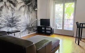T3 Petit Confort - Proche Commodites - Parking Prive